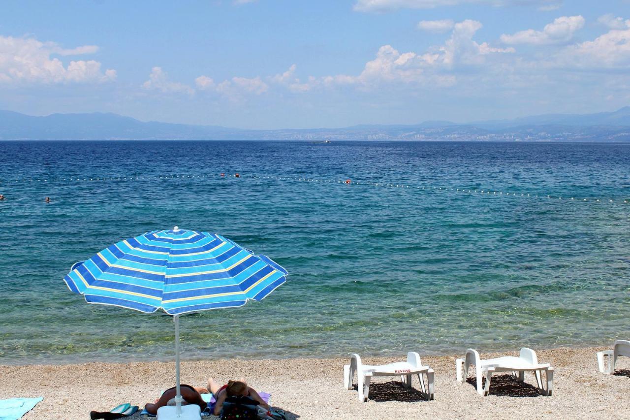 Apartments By The Sea Njivice, Krk - 5296 المظهر الخارجي الصورة