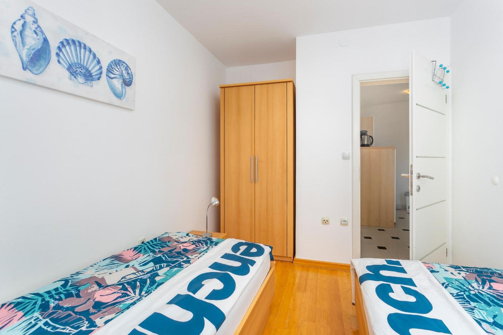 Apartments By The Sea Njivice, Krk - 5296 الغرفة الصورة