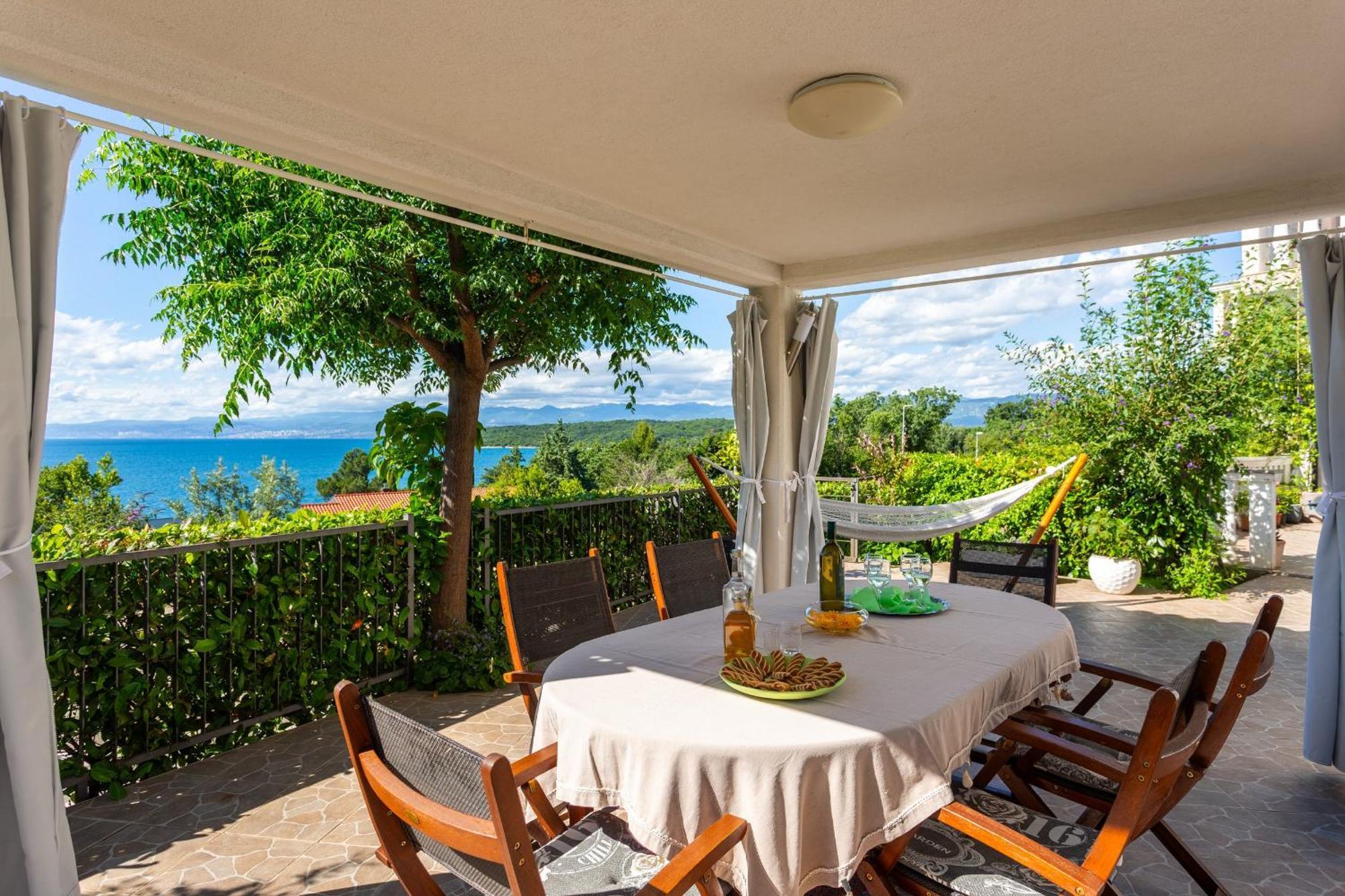 Apartments By The Sea Njivice, Krk - 5296 المظهر الخارجي الصورة